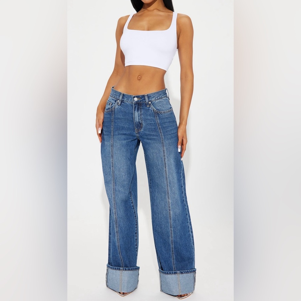 Wide Leg Jeans with Untacked Cuff